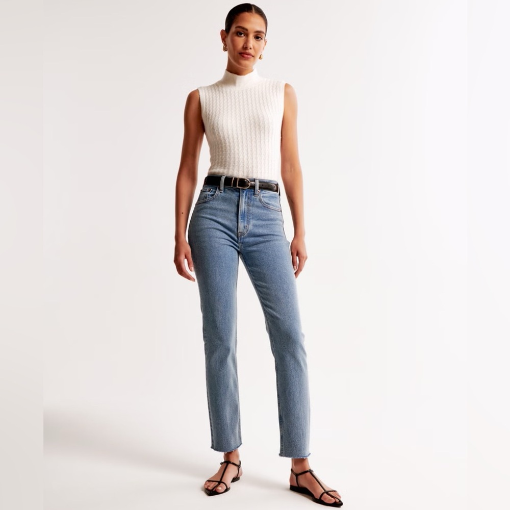 Ultra High Rise Ankle Straight Jean. Medium with raw hem. Size 26/2.